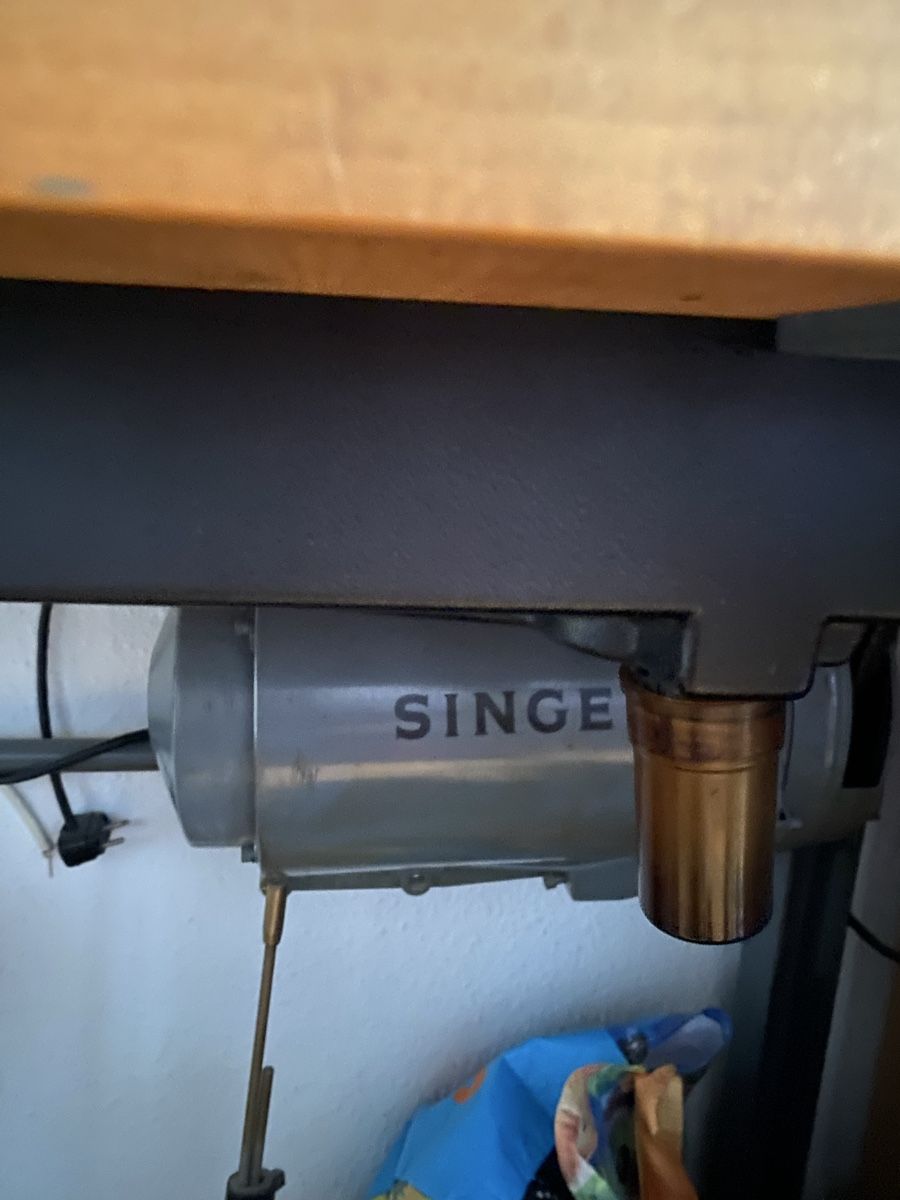 Singer Macchine da cucire: Machine à coudre singer – Usato da Genève venduto da fatima.t 7