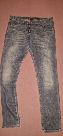 2 Paar Hosen, NILE und Please
