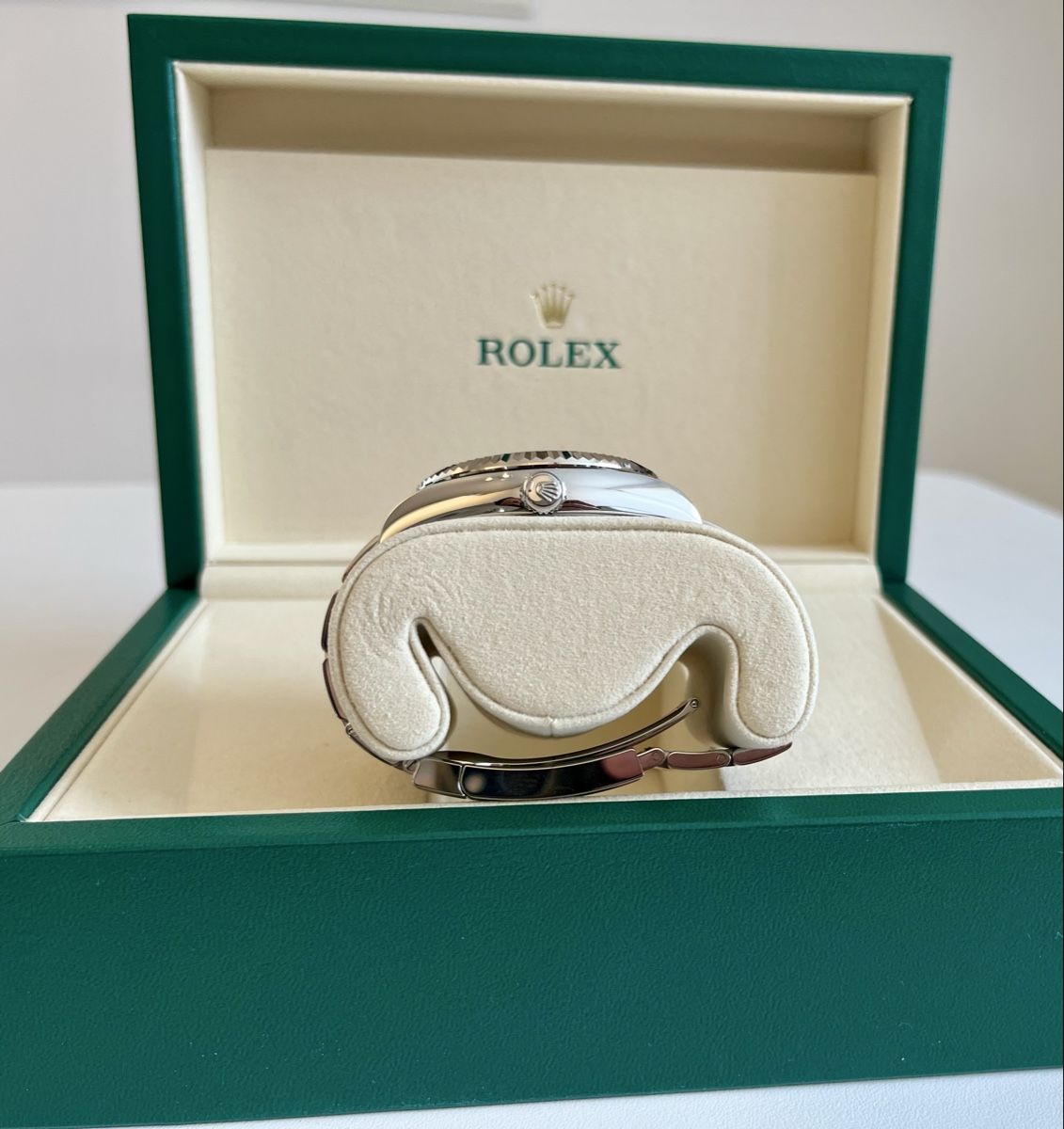 Rolex Uhren: Ungetragene Rolex Sky-Dweller 326934 – Neu und originalverpackt aus Basel von Ch2005 5