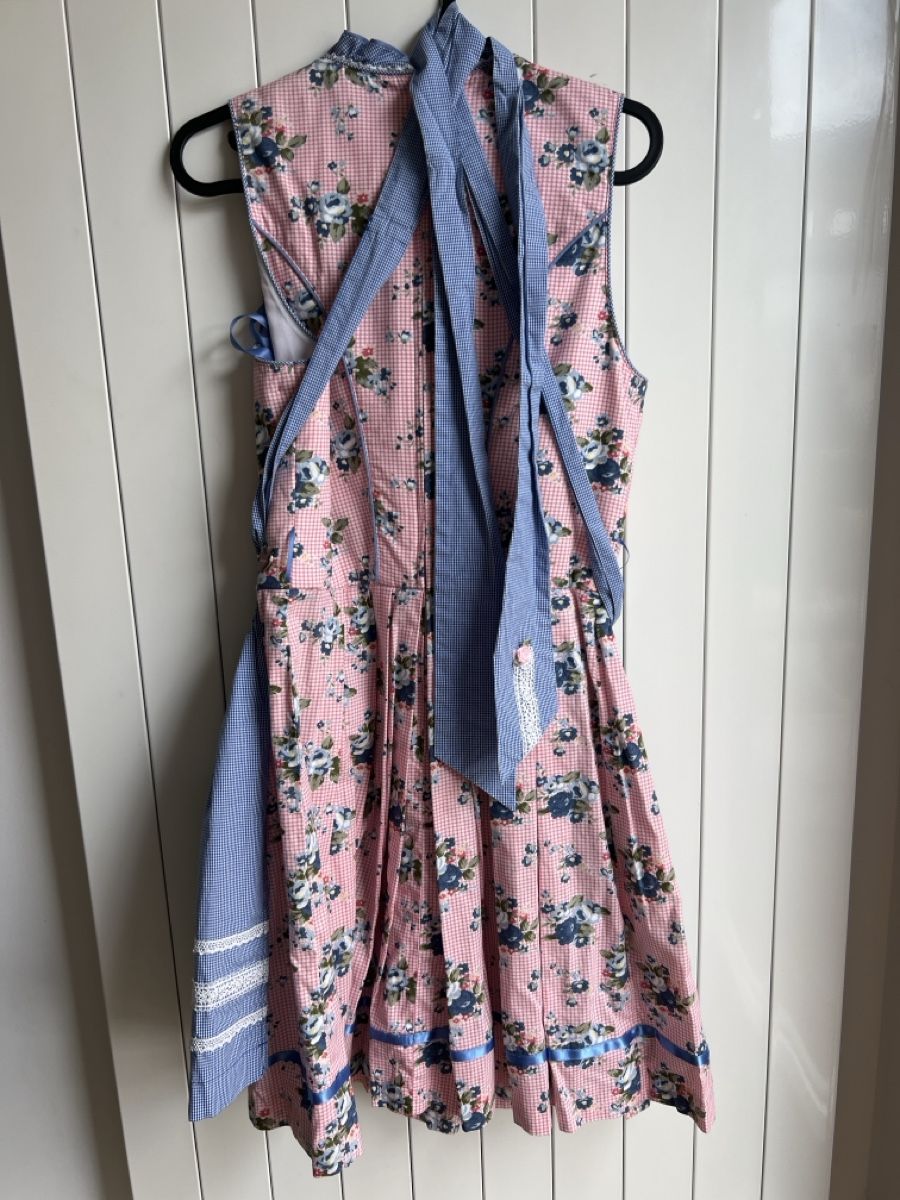 Krüger Vestiti: Dirndl Krüger – Usato da Winterthur venduto da ann_vw2s 1
