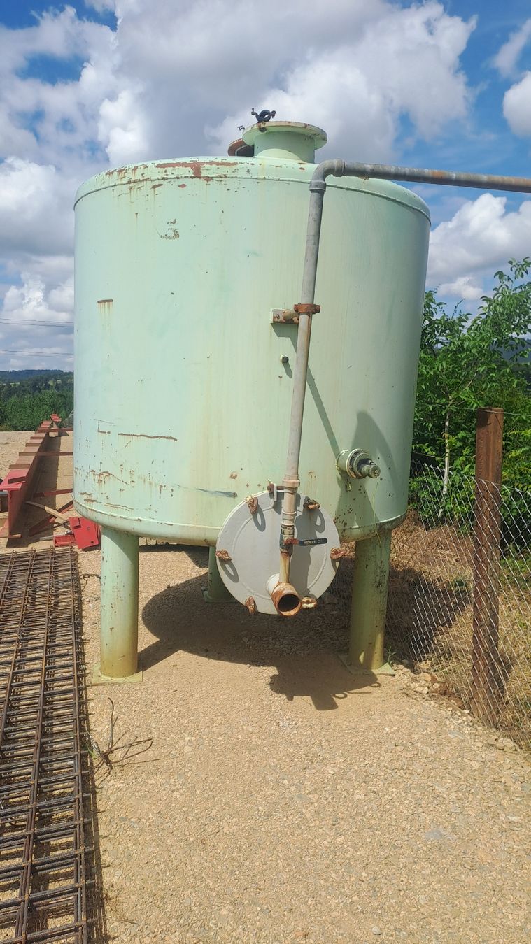 Tränken & Tröge: Wassertank – Gebraucht aus Wölflinswil von luk_h9ll