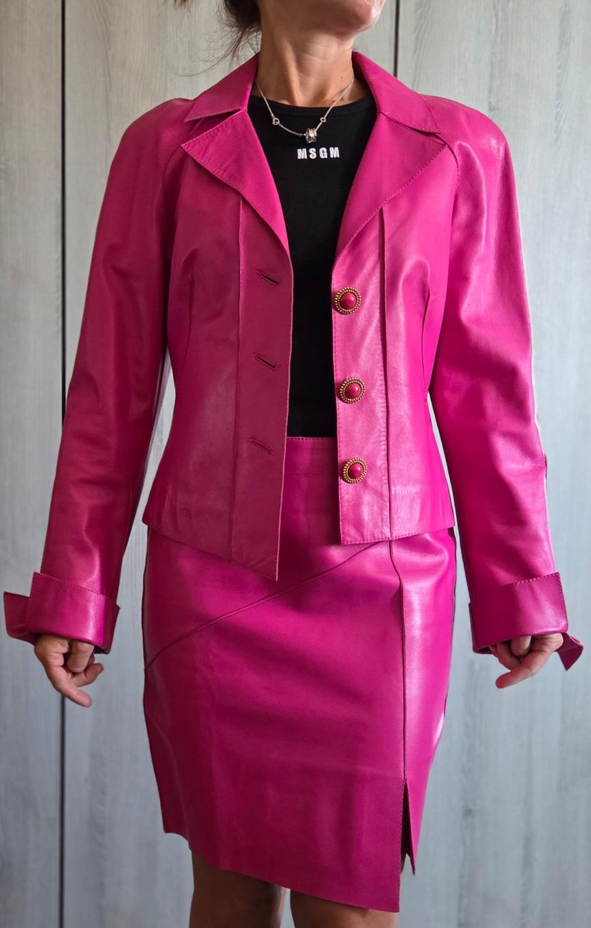 Completi & Tailleur: Ensemble en cuir, veste et jupe. Taille S. – Nuovo (secondo la descrizione) da Neuchâtel venduto da wikit