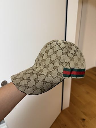 Gucci cape