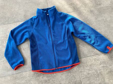 Tolle Fleecejacke (Gr. 122/128)