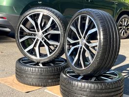 Golf 7 GTI.  TCR  Original VW Felgen Santiago 225  35 r19