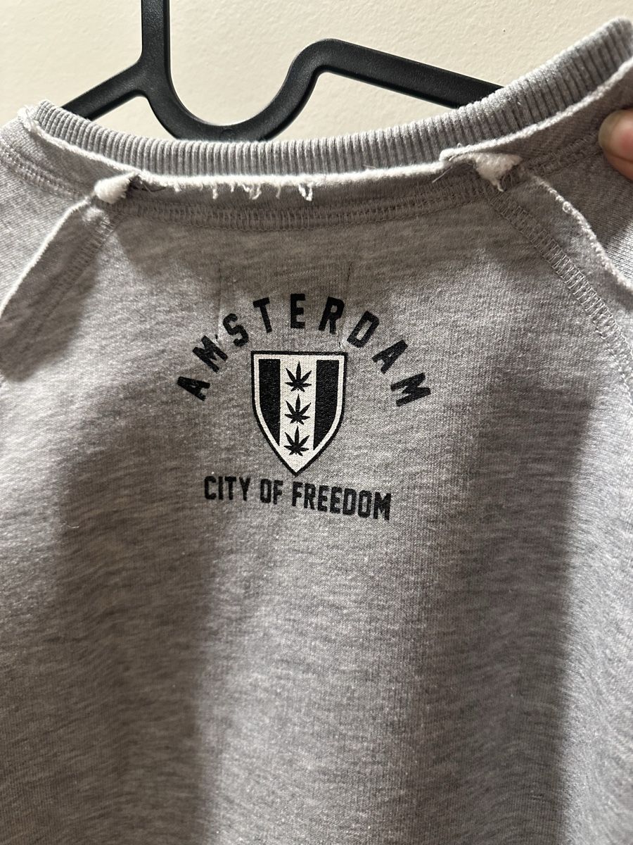 Pulls & Sweat-shirts: Pull sweat Mickey Amsterdam taille S neuf – Neuf avec emballage d'origine à Plan-les-Ouates par aur_z5pj 8