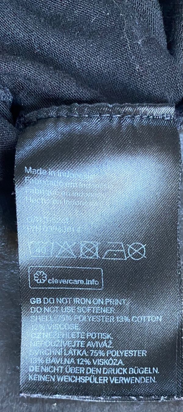 H&M T-shirt: Sportshirt H&M schwarz Motion – Usato da Chur venduto da simhofstr 3