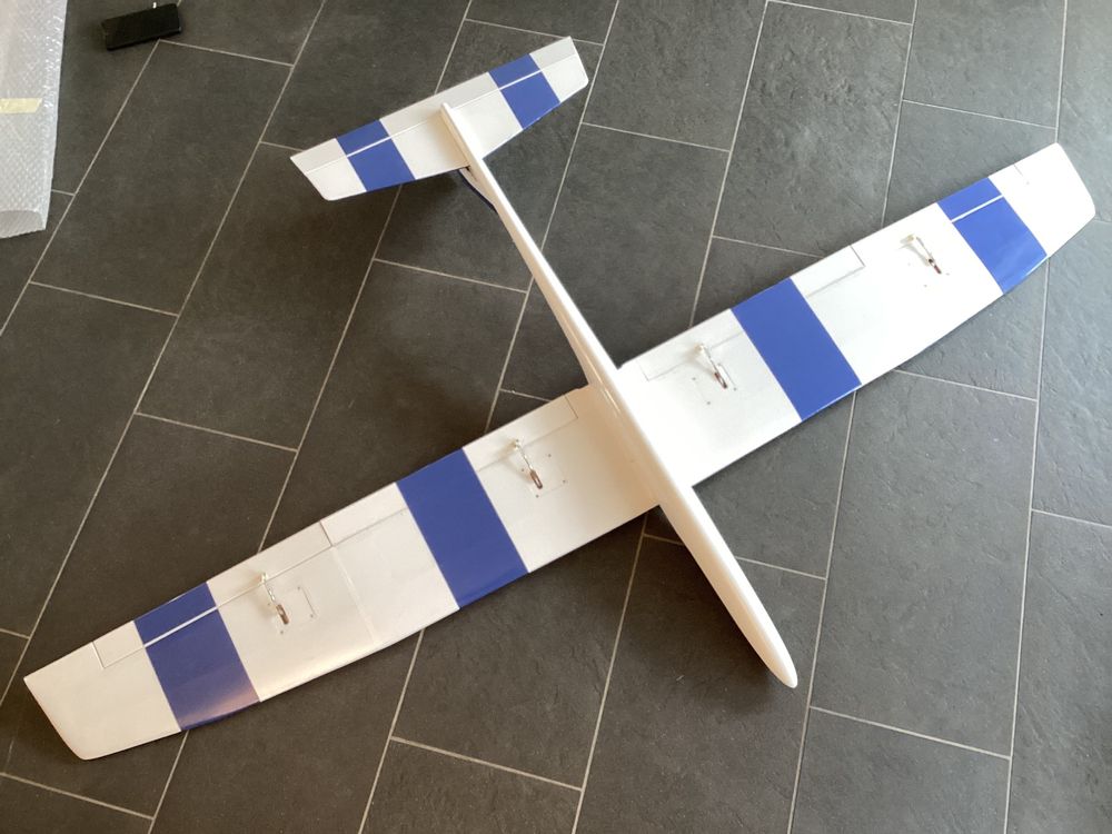RC Kits de montage: Spirit Elite Spw 1,98m mit Servos RTF – D'occasion à Jegenstorf par Evolo 4
