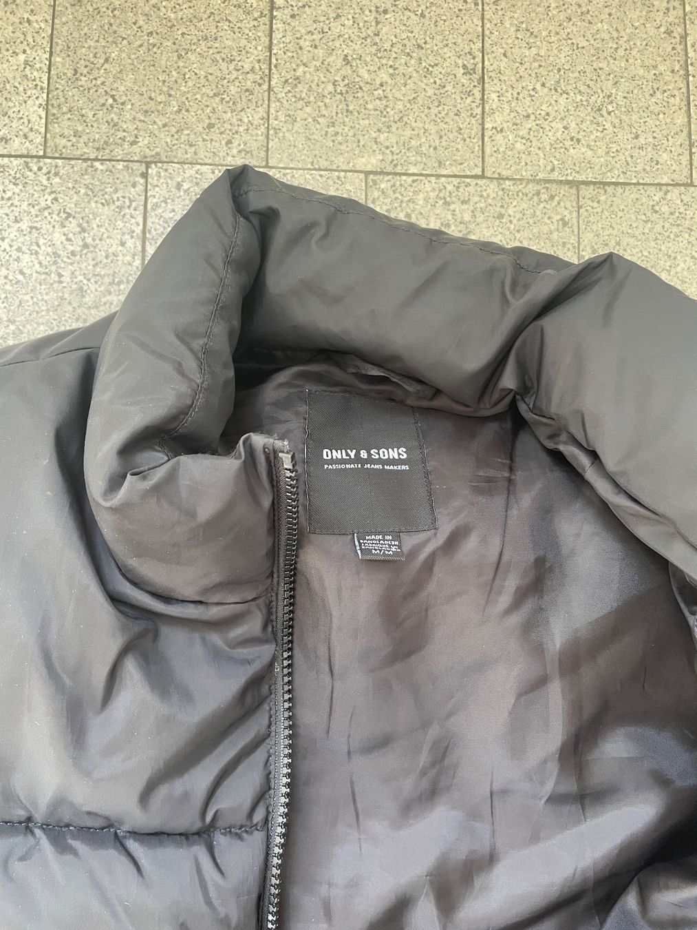 Gilet & Giacche: Puffer Gilet schwarz – Usato da Zürich venduto da Finn_Stillhart 2