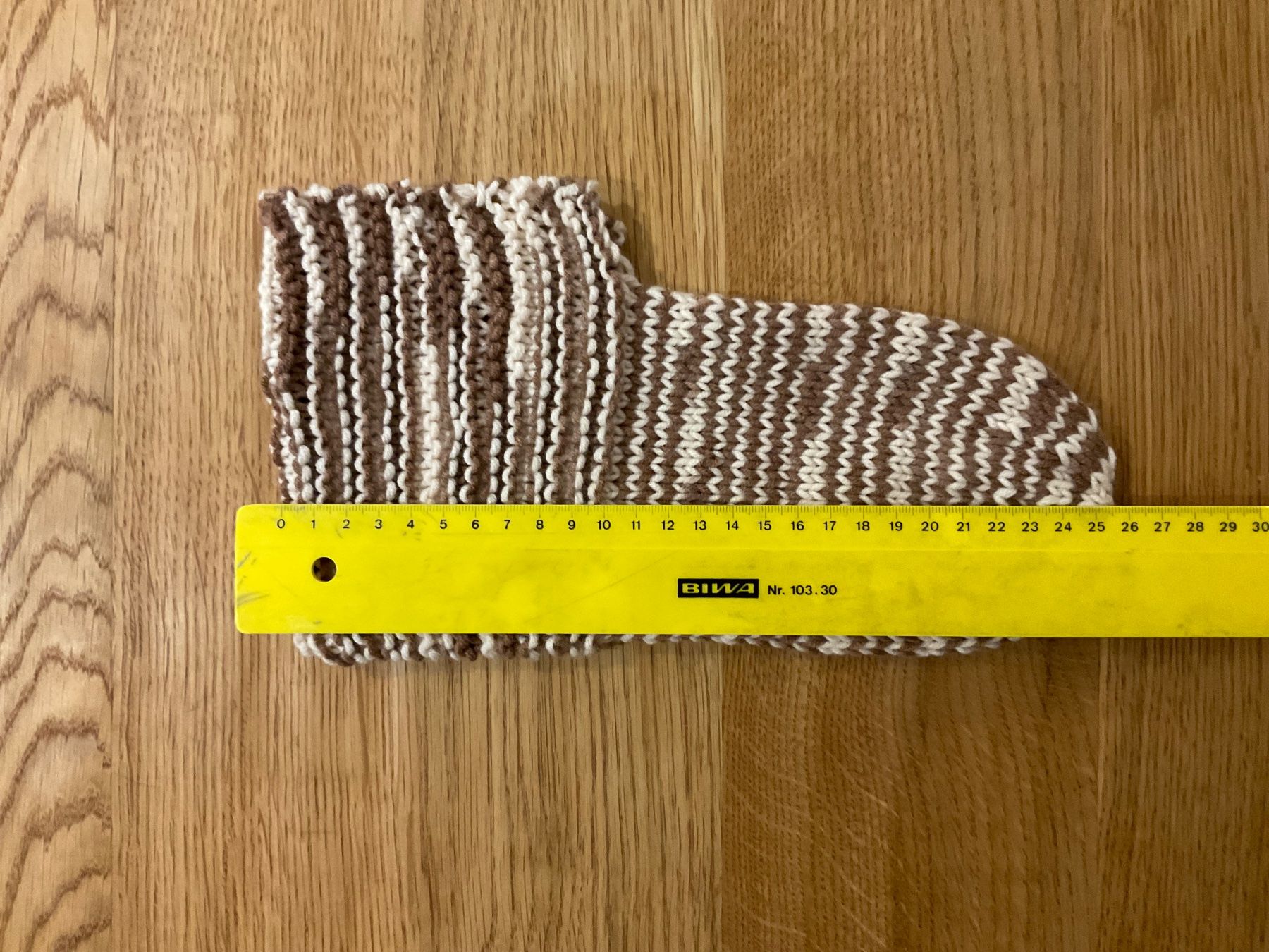Calze: Handgestrickte Bettsocken Gr. 40/41 – Nuovo (secondo la descrizione) da Wetzikon ZH venduto da FeeF 2