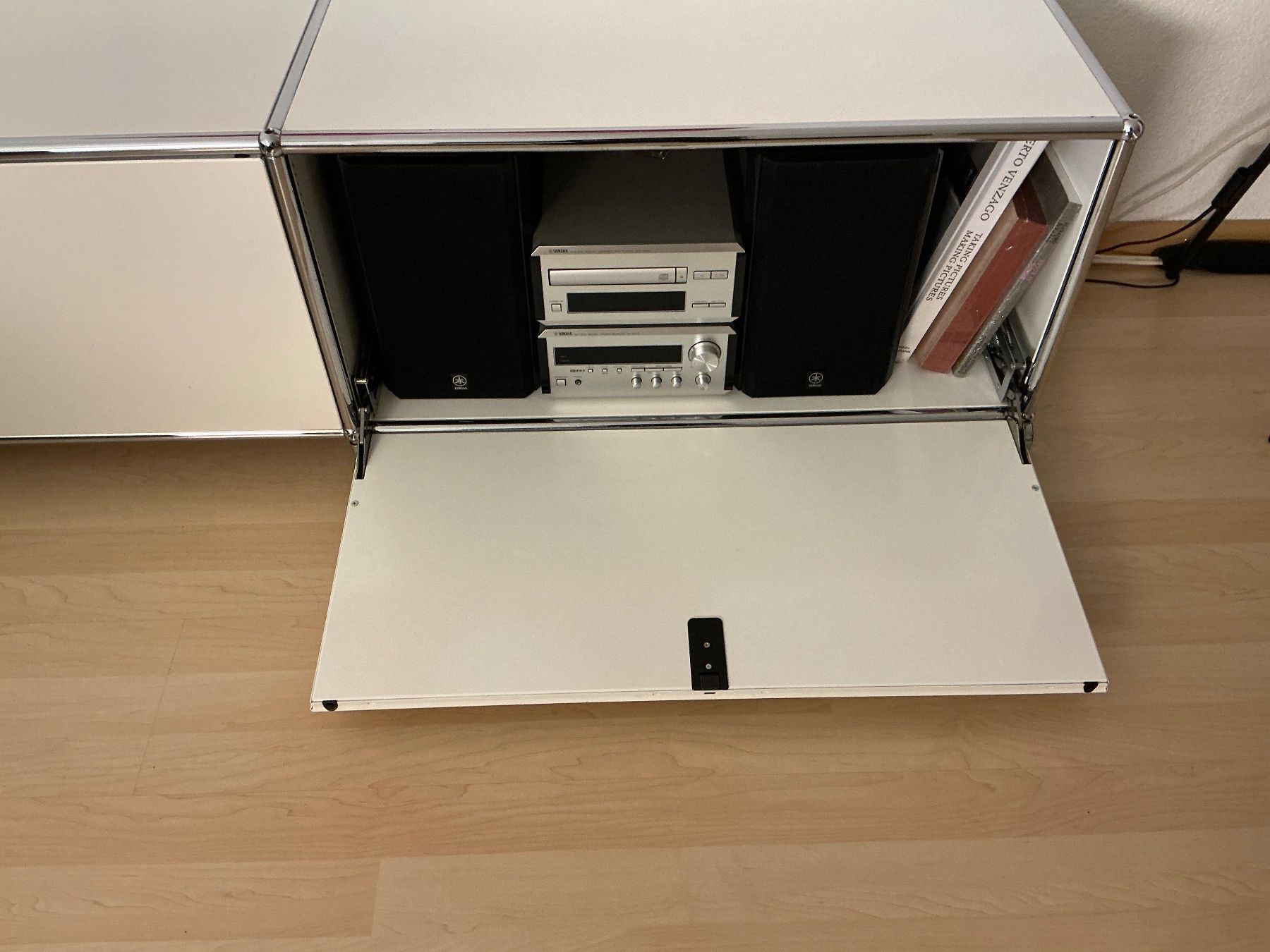 USM Kommoden: Sidebord USM weiss – Gebraucht aus Carona von LaDark11 2
