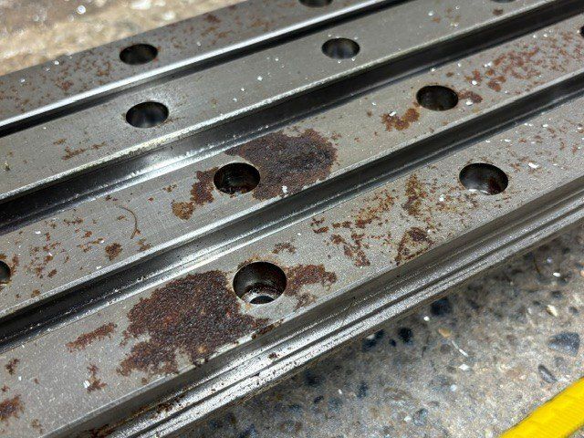 Altro per industria metallurgica: Linearführungen INA 34mm, 4x 2650mm – Difettoso da Thunstetten venduto da D_aernscht 5