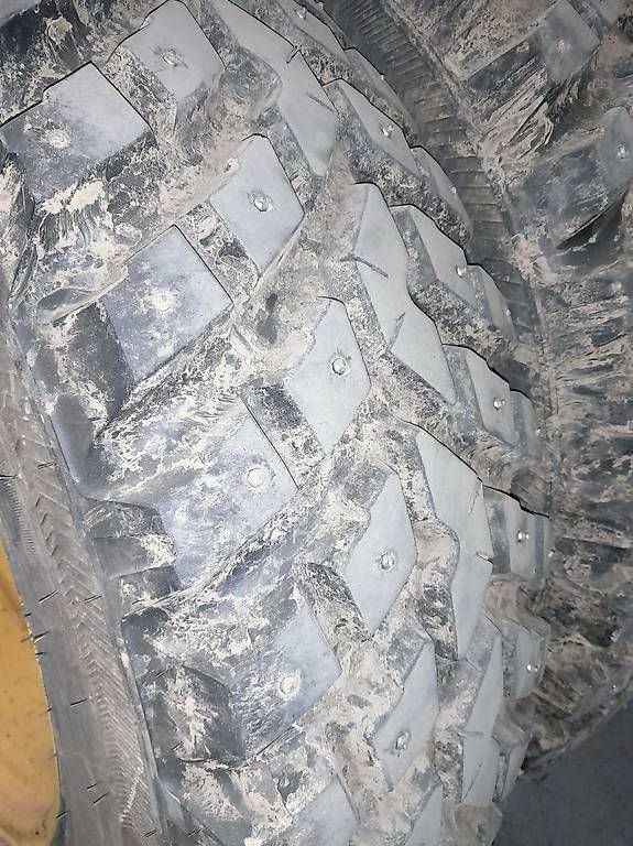 Pneumatici & Ruote complete: Nokian Räder mit Spikes zu John Deere – Usato da Ufhusen venduto da Bamuf 3