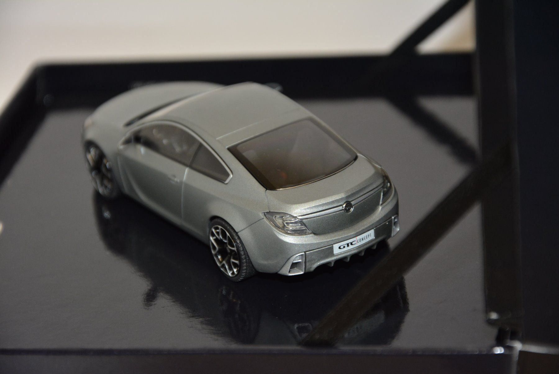 Schuco Modellini d'auto: Opel GTC Concept  2007 , Schuco , 1:43 – Nuovo e nell'imballaggio originale da Goldach venduto da Feivel9 5