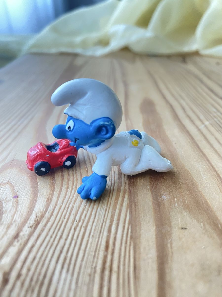 Schleich Statuette: Schlumpf Baby mit Auto – Usato da Fehraltorf venduto da Marian4