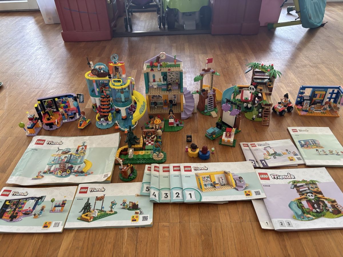 Lego Spielzeuge: 7 Lego Friends Sets mit Anleitungen – Gebraucht aus Zürich von ne0phis