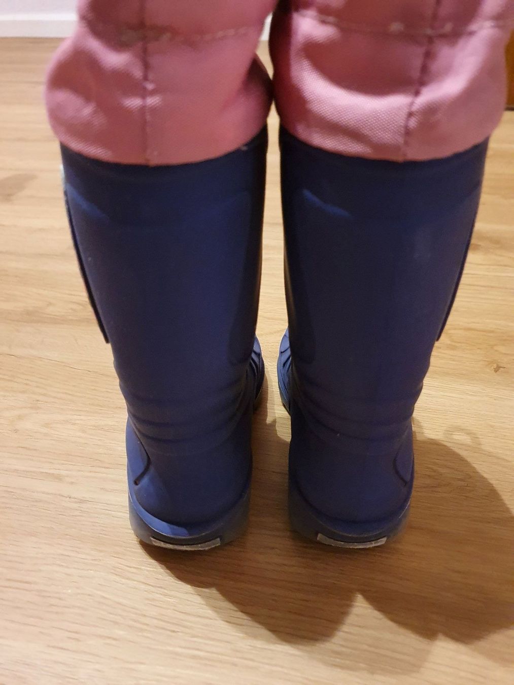 Scarpe per ragazze: Regenstiefel Gr. 24/25, einer blinkt – Usato da Heinrichswil venduto da frankie19860 3