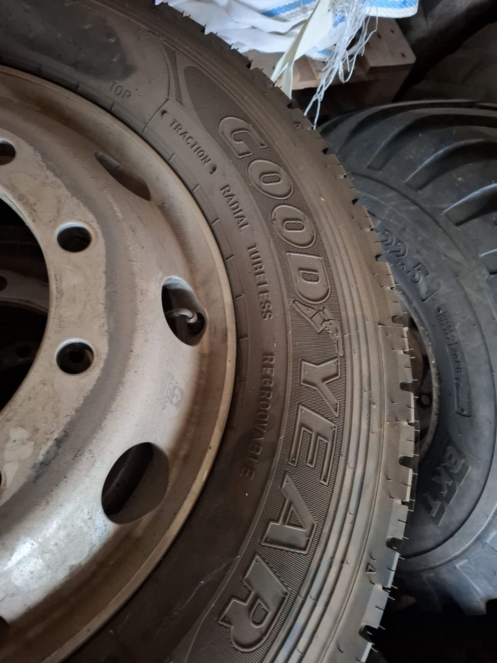 Pneumatici & Ruote complete: Lkw Räder – Usato da Obfelden venduto da 62306330 3