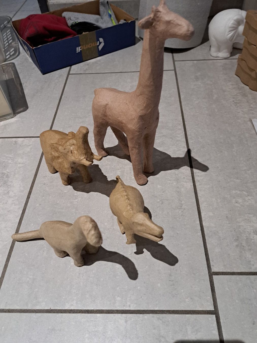 Figuren: Pappmache Giraffe Elefant Dinosaurier NEU – Neu (gemäss Beschreibung) aus Killwangen von KIANA08