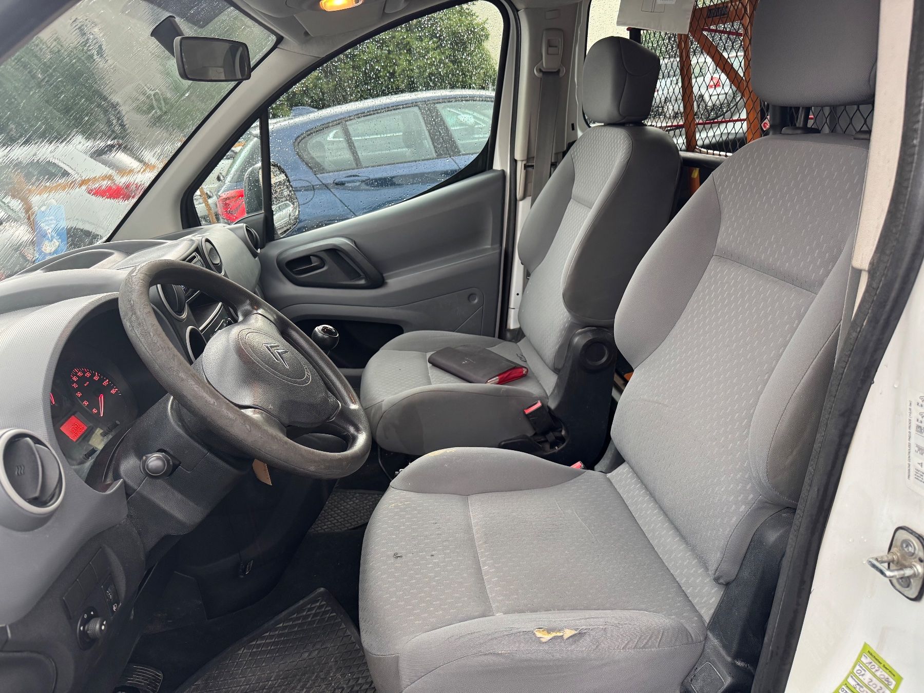 Citroën Nutzfahrzeuge: CITROEN Berlingo 1.6i – Gebraucht aus St. Gallen von AutoSG 5