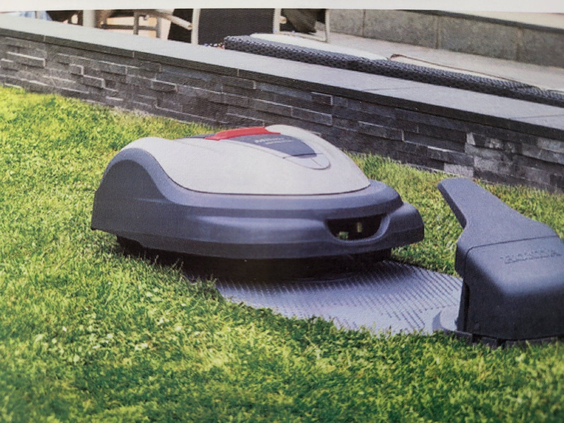 Honda Tagliaerba: Honda Roboter Rasenmäher Miimo HRM3000K1 – Nuovo e nell'imballaggio originale da Ilanz venduto da garageallenspach