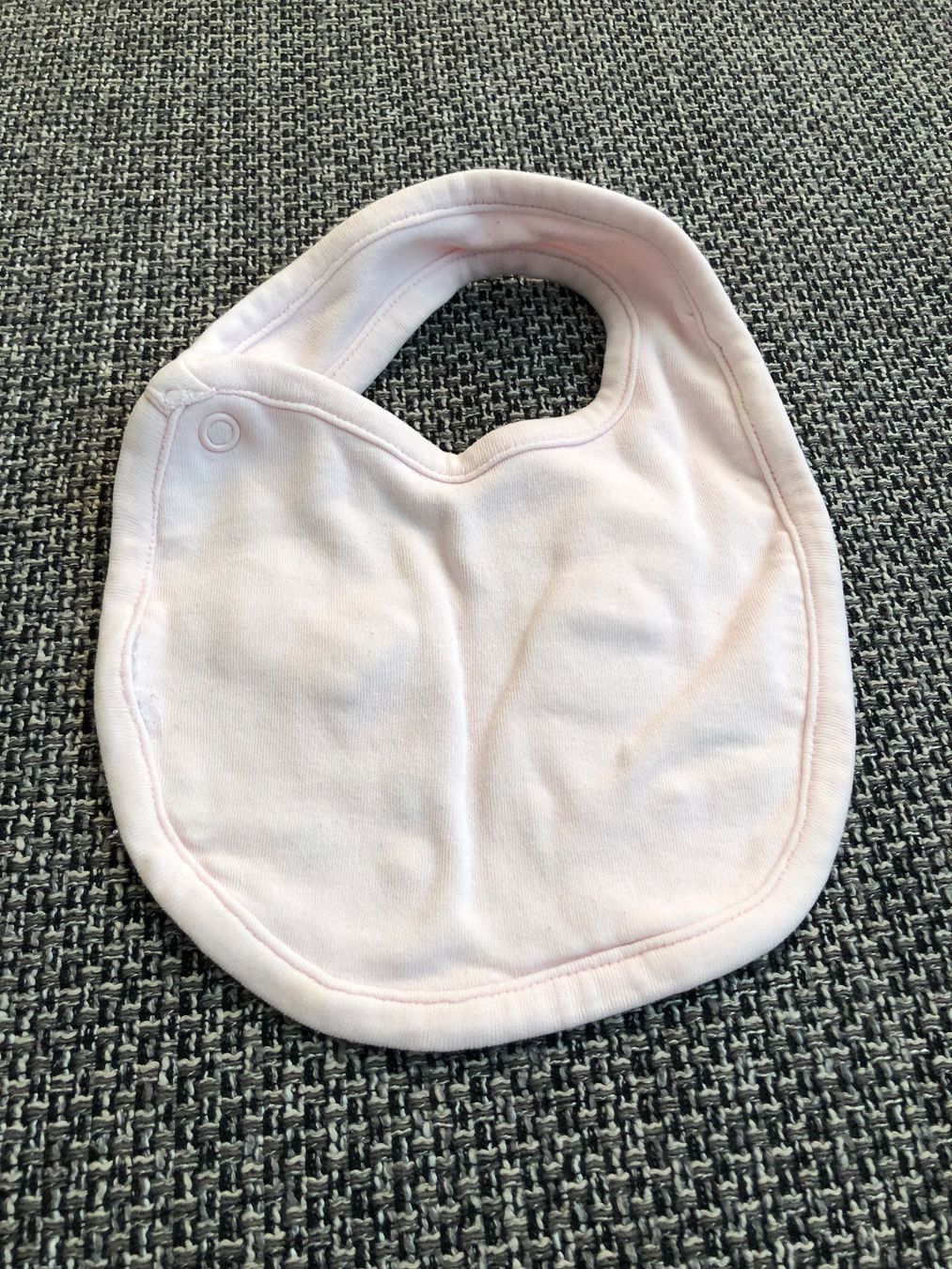 Baby-Mahlzeiten: Rosa Baby Kätzchen Lätzchen – Neu (gemäss Beschreibung) aus Ottenbach von snla_scc9 2