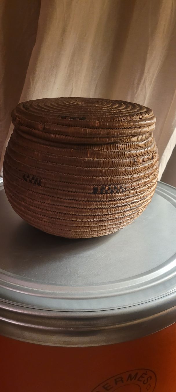 Altro per la casa: Panier amérindien avec couvercle, vintage – Usato da Vevey venduto da lba_dd82
