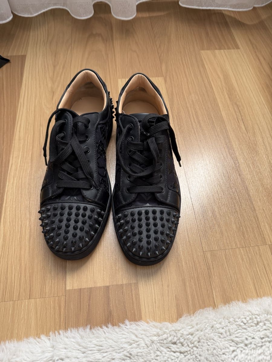 Christian Louboutin Scarpe da uomo: Louboutin Sneaker Gr. 42 Schwarz Herren – Usato da Steinhausen venduto da kri_q9nz