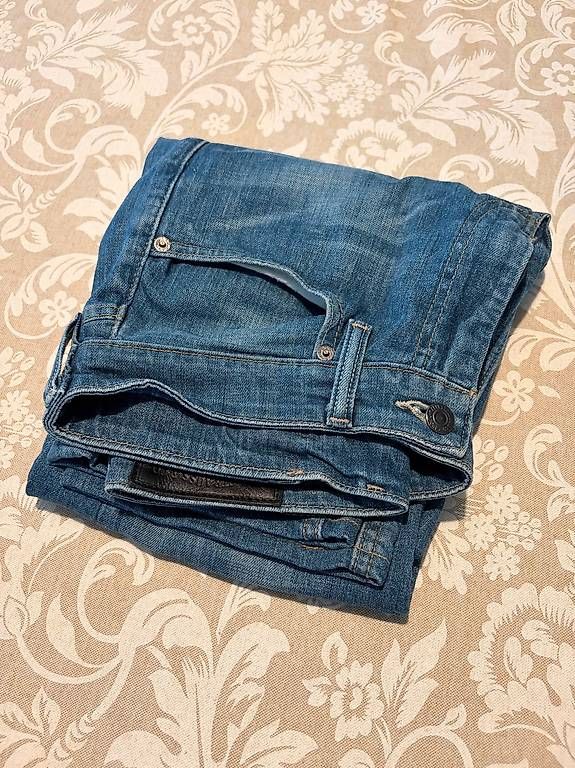Jeans: Levi's 511 Slim Jeans  W30 / L32  Blau – Usato da Zürich venduto da joaomoreno 2