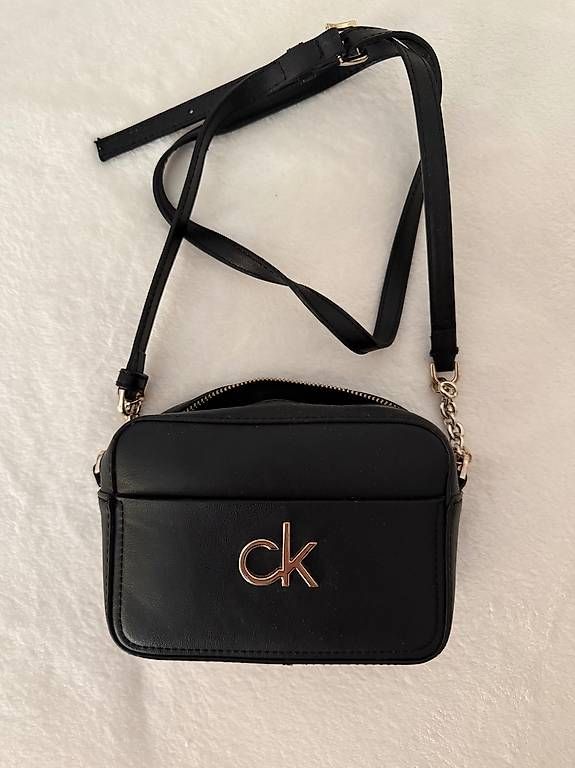Calvin Klein Borse da donna: Calvin Klein sac à main – Usato da Sion venduto da nao_2cg5