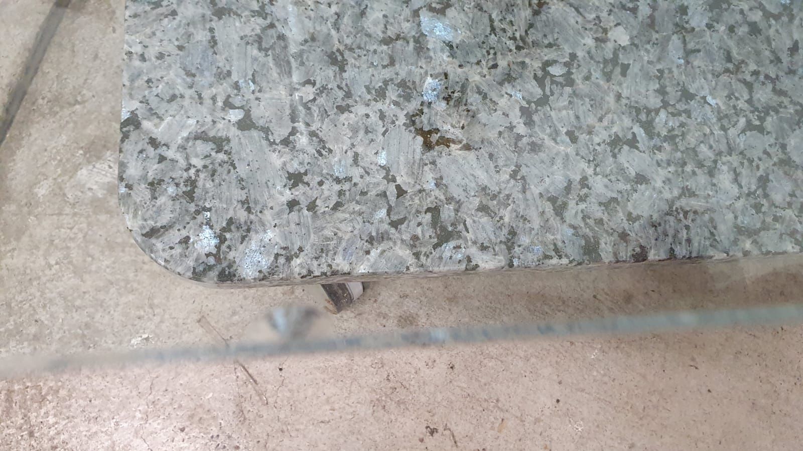 Meubles TV: TV MÖBEL GLAS AUF ROLLEN – D'occasion à Dietikon par brocki-eyra 6