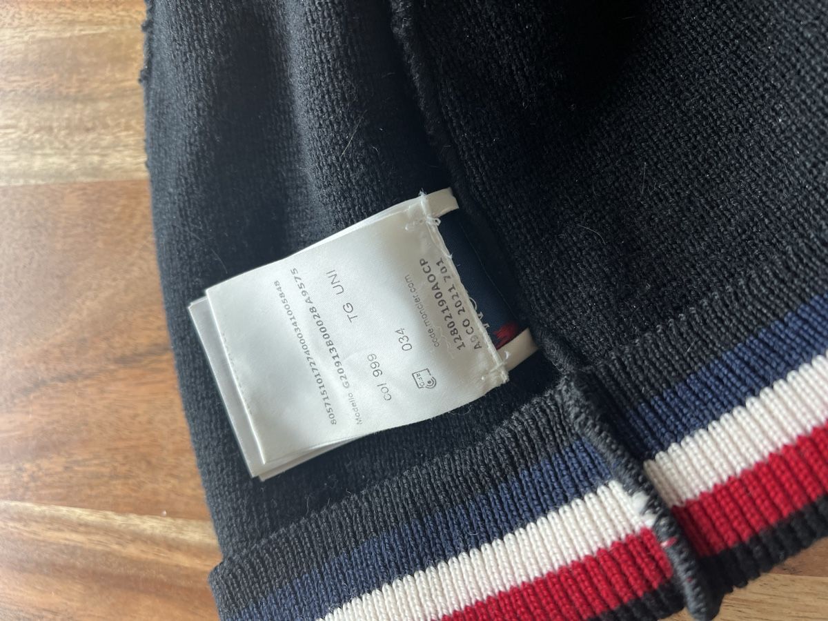 Moncler Copricapi, berretti & cappellini: Moncler Mütze original  – Nuovo (secondo la descrizione) da Schindellegi venduto da rob_xqj8 3