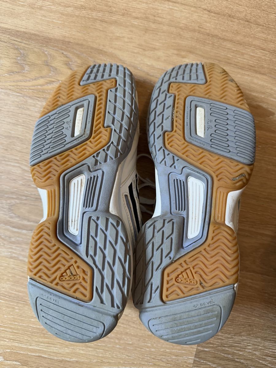 Adidas Scarpe da donna: Baskets blanc/bleu Adidas, p. 39 1/3 – Usato da Tavannes venduto da Thriftshop 5
