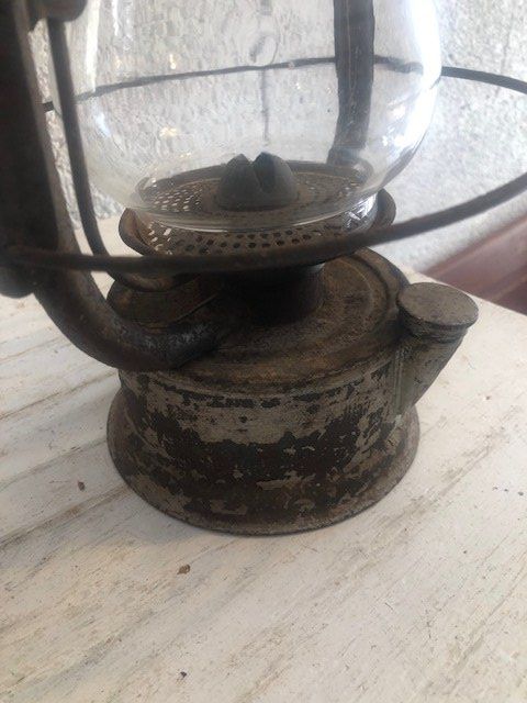 Lampade & Luci: Ancienne lampe tempête – Usato da Chézard St Martin venduto da schmitt 1