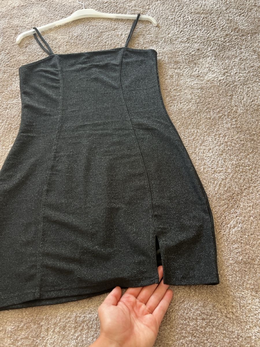 Kleider: Robe courte noir a paillettes M – Gebraucht aus Lausanne von mae_dj7r 1