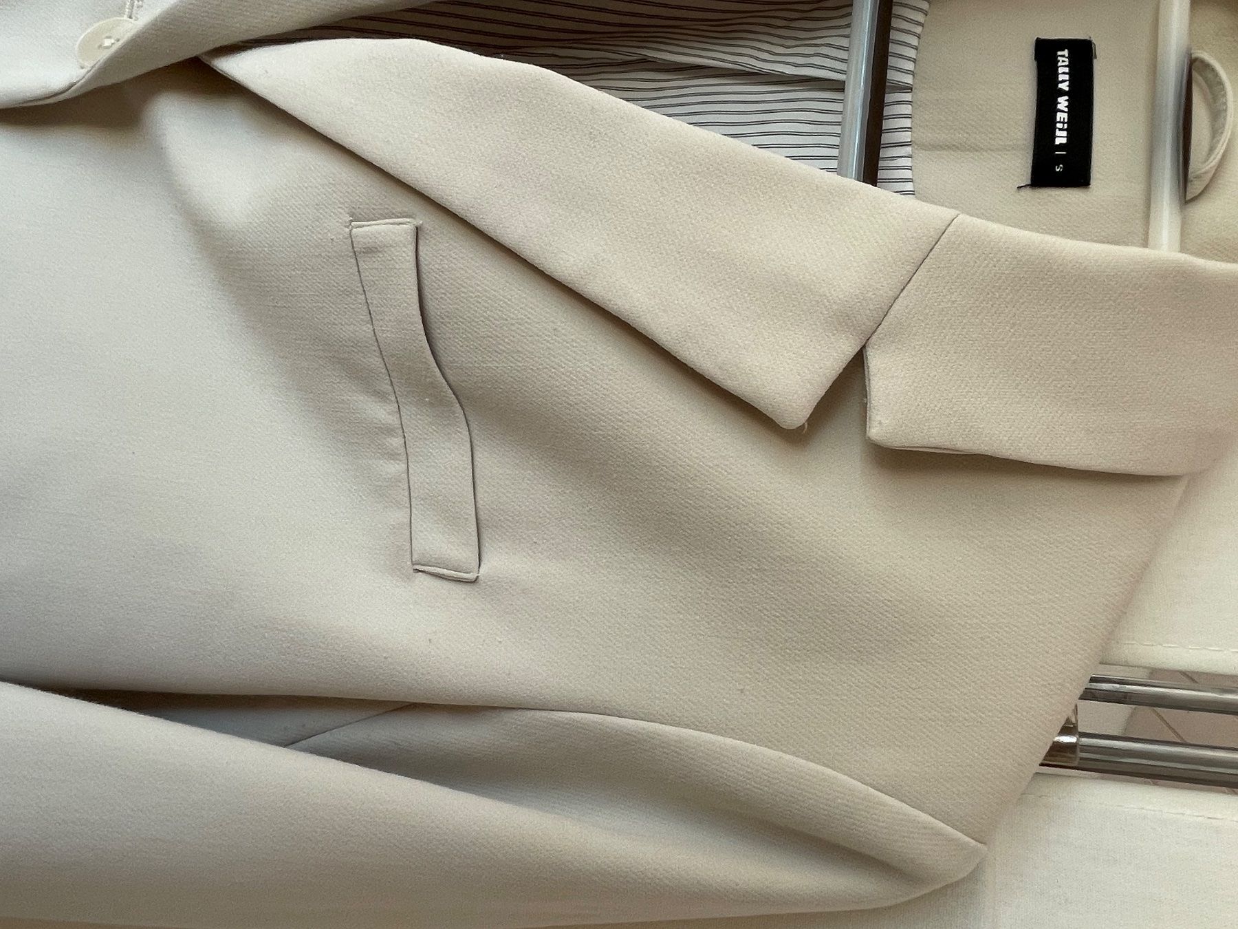 Tally Weijl Jacken: ALLES RAUS Kurzer Blazer beige – Gebraucht aus Kloten von simones.thriftshop 6