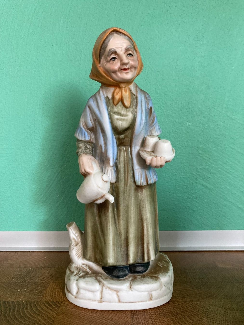 Statuette: FIGUR  Keramik  Bäuerin  Grossmutter – Usato da Subingen venduto da ArtBead 7
