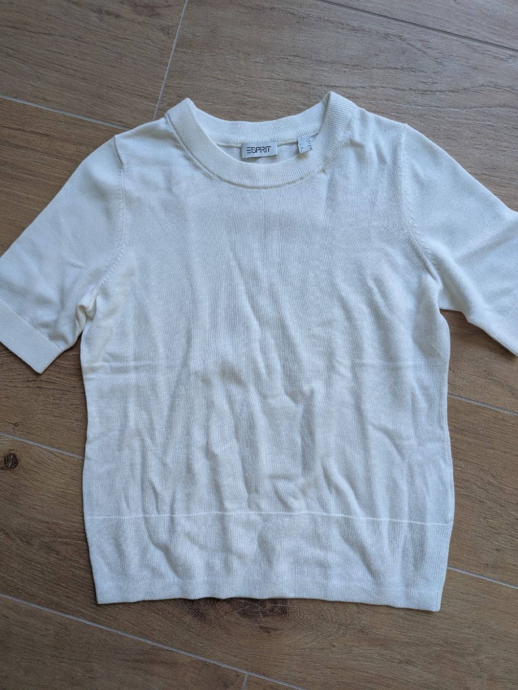 Esprit T-shirt: NEU: Esprit Shirt weiss – Nuovo (secondo la descrizione) da Eschenbach SG venduto da SanFranciscoCalifornia