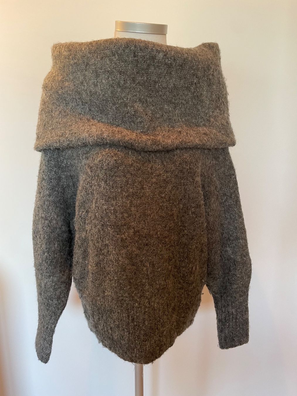 H&M Maglioni & Felpe: Rollkragenpullover Gr. M, neu – Nuovo e nell'imballaggio originale da Neunkirch venduto da autoscooter57