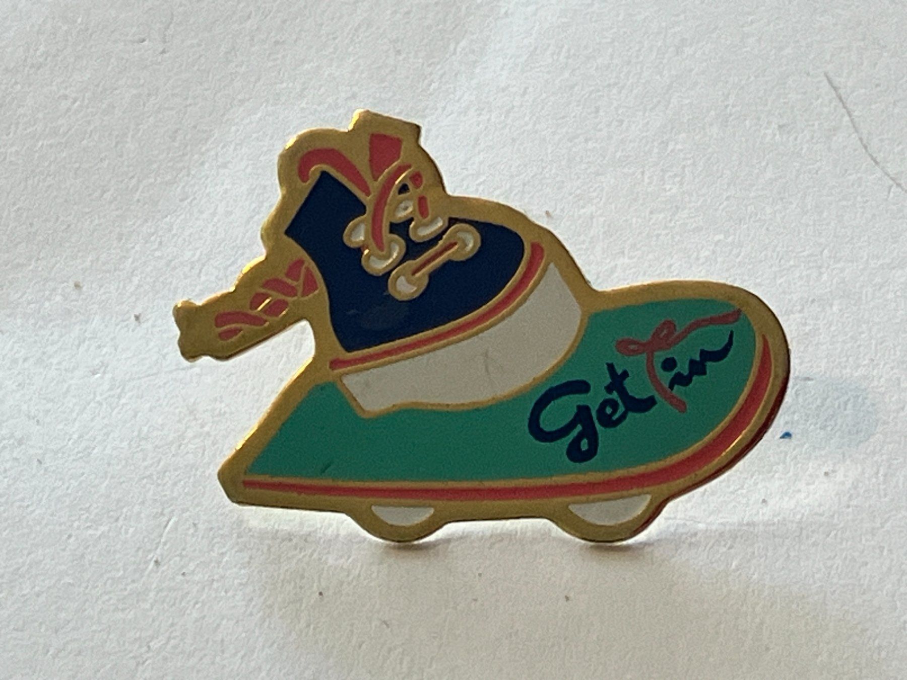 Plaketten & Abzeichen: 1 Pin Get In - Rollbrett – Gebraucht aus Basel von djwwpp