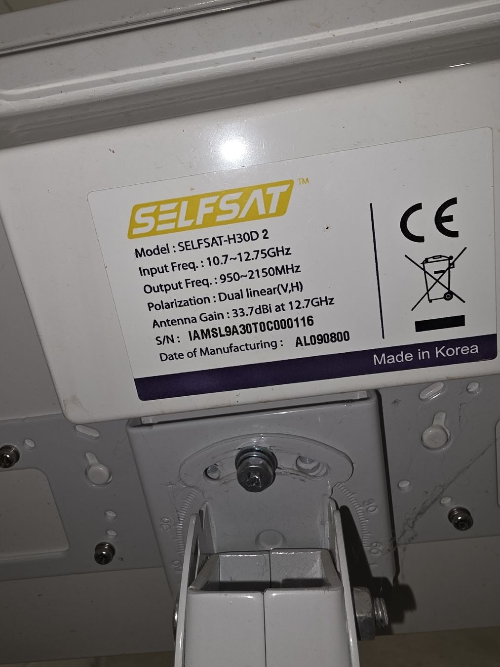 Antenne parabolique: Selfsat 2 Teilnehmer – D'occasion à Oberwil (Dägerlen) par Lugi17 2
