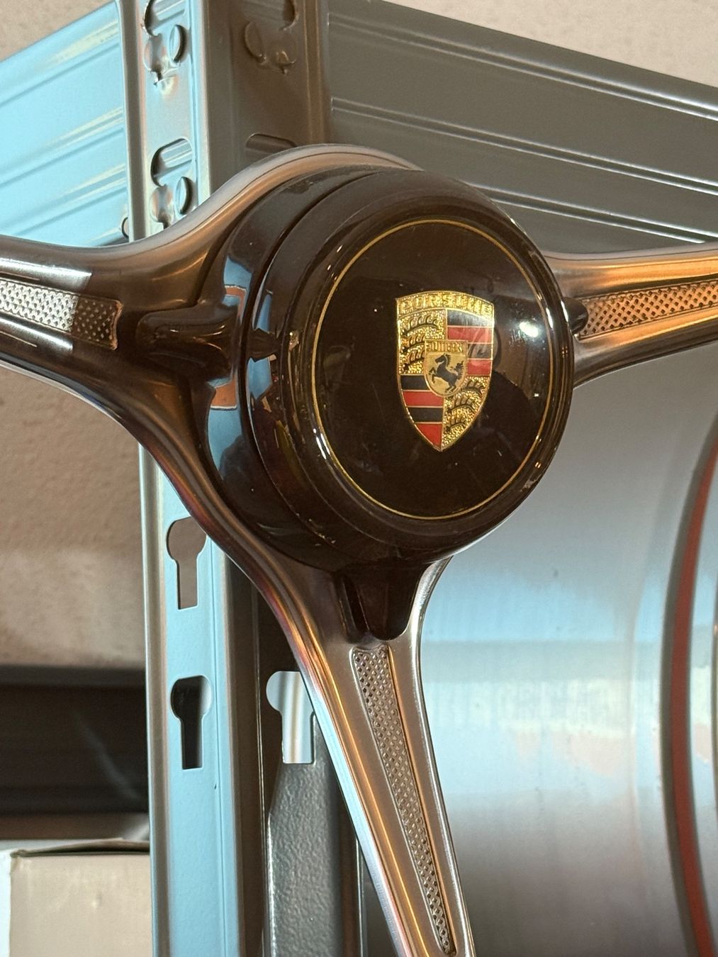 Porsche Tutti pezzi di ricambio auto: LENKRAD PORSCHE 356 B / 356 C – Usato da Bolligen venduto da CLASSICER 1