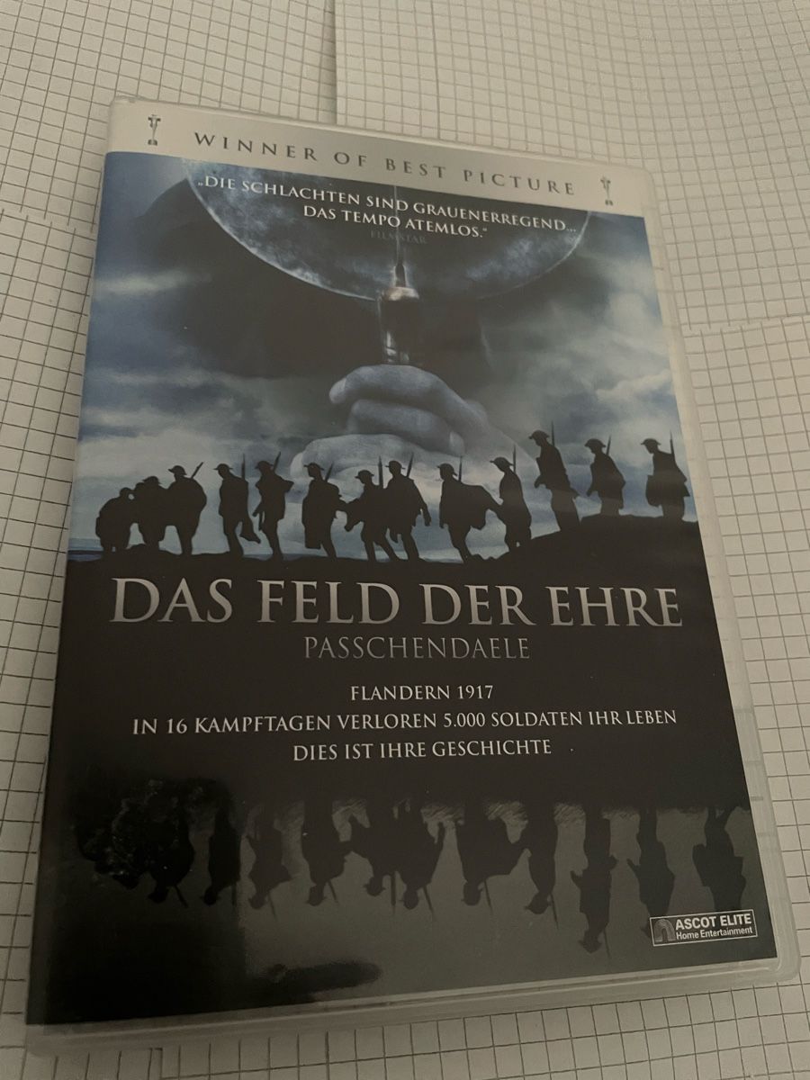 Tutti i DVDs: Das Feld Der Ehre – Usato da Winterthur venduto da Cobraforce