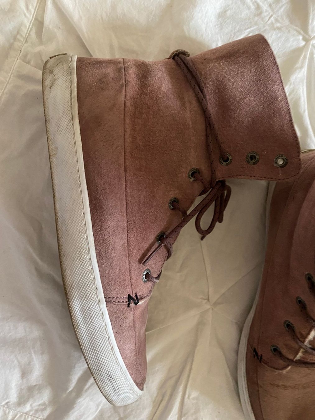 Damenschuhe: Hub  Top-Sneaker. Grösse 40 – Gebraucht aus Allenwinden von Obalu 1