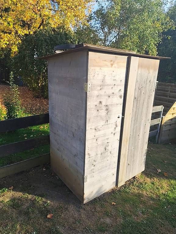 Armadi: Massiver Gartenschrank – Usato da Stein am Rhein venduto da har_pw2m
