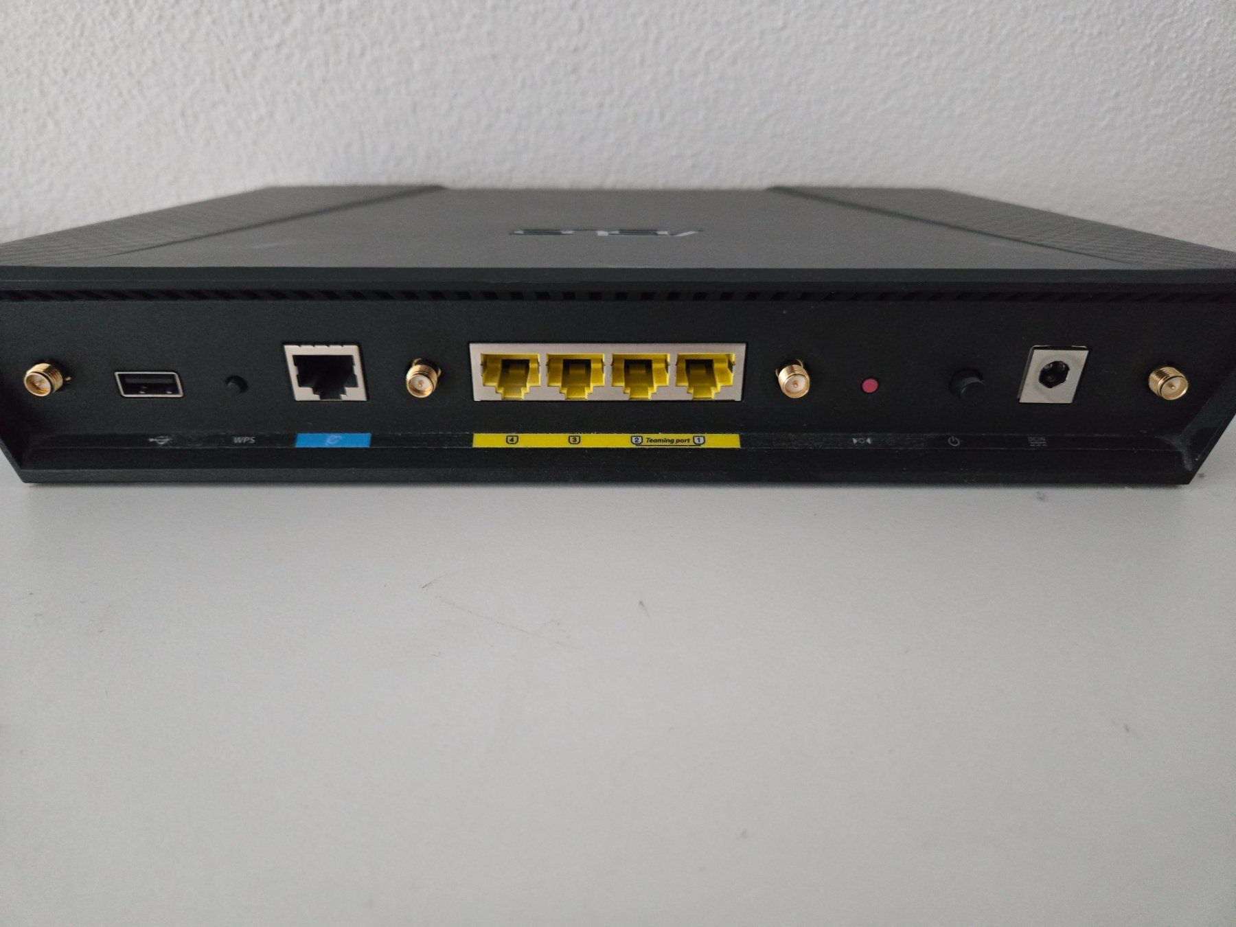 Asus Modem & Router: ASUS Rt-Ac87u WiFi Router – Usato da Baden venduto da apollo126 1