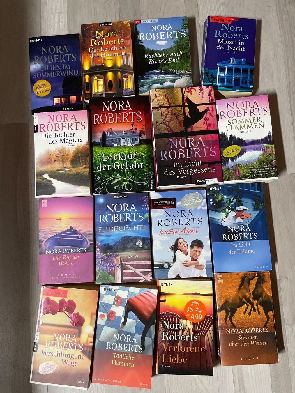 Libri: Nora Roberts 16 Stück – Usato da Kappelen venduto da Waloga