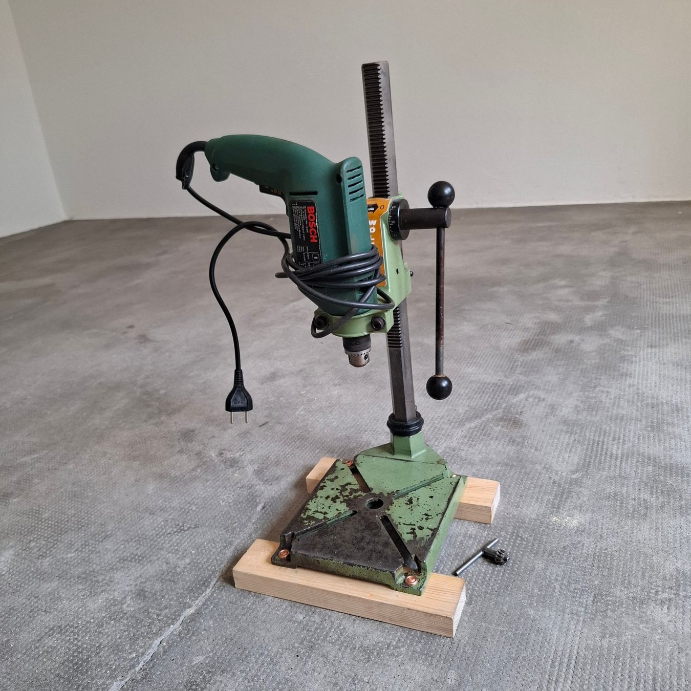 Bosch Trapani: Perceuse à colonne Bosch – Usato da Neuchâtel venduto da Rochawood