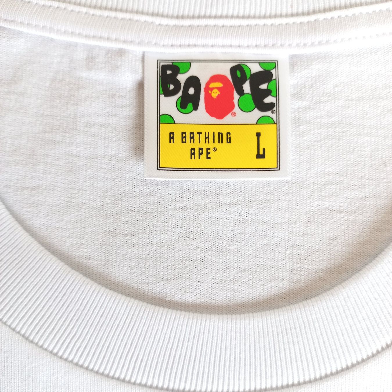 Bape T-shirt: BAPE Ape Face Tee 'White' (M) – Nuovo e nell'imballaggio originale da Chamoson venduto da Sapoloshop 3