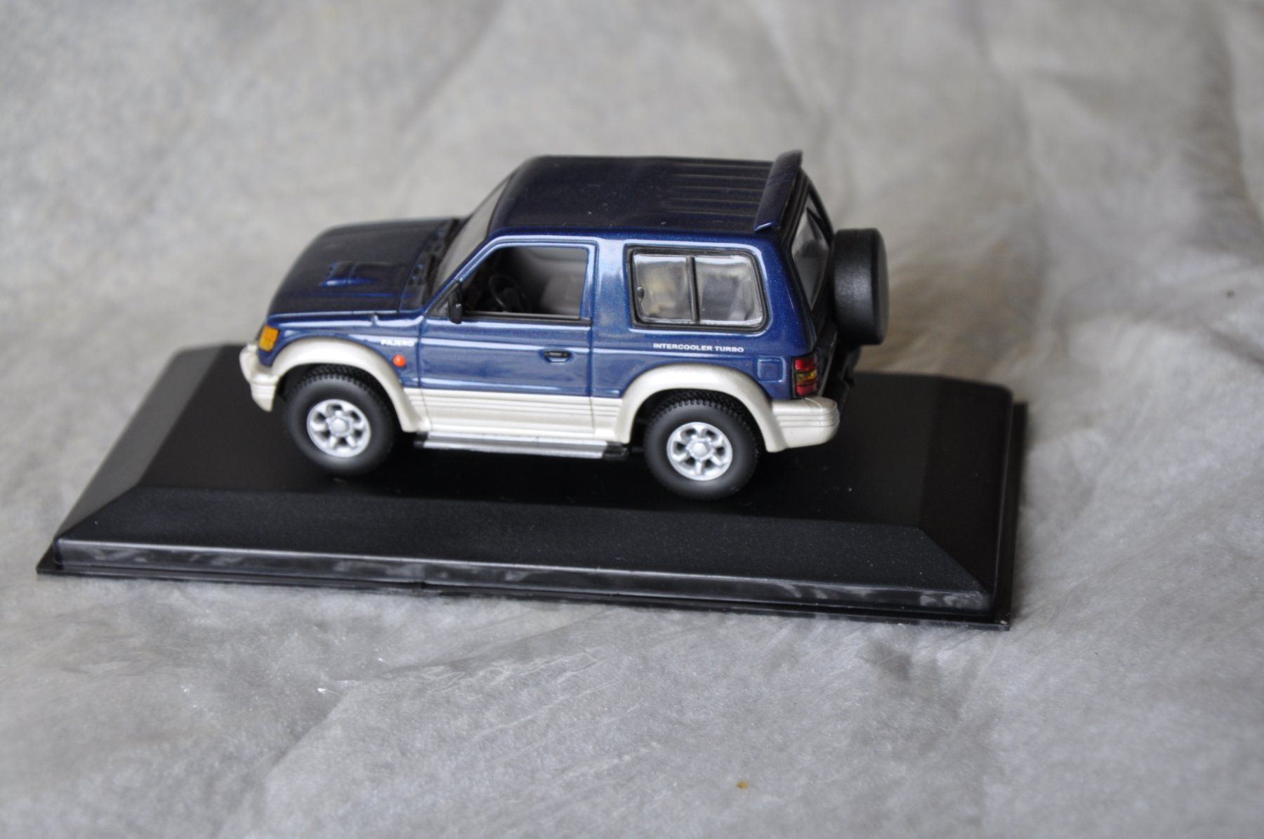 Minichamps Modellautos: Mitsubishi Pajero SWB – Neu und originalverpackt aus Ebnat-Kappel von Aallerlei 1